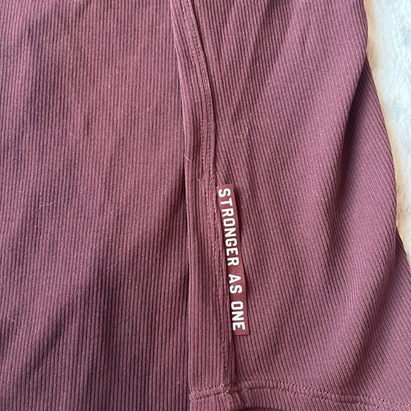 Lululemon Ribbed Tank - Picture 5 of 7